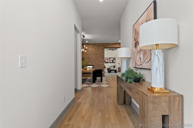 231 E 35th Place, Tulsa, OK 74105