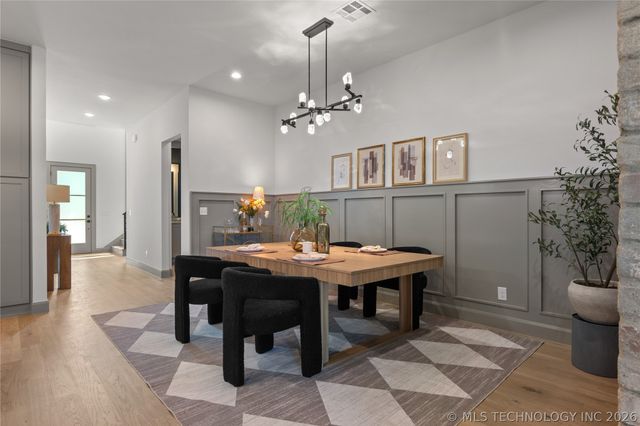 231 E 35th Place, Tulsa, OK 74105