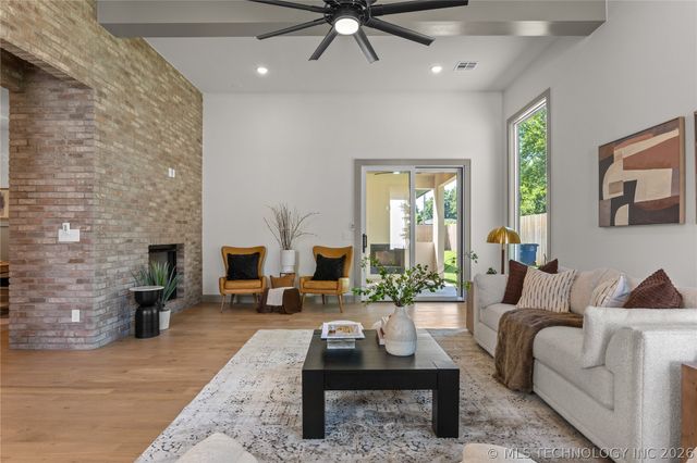 231 E 35th Place, Tulsa, OK 74105