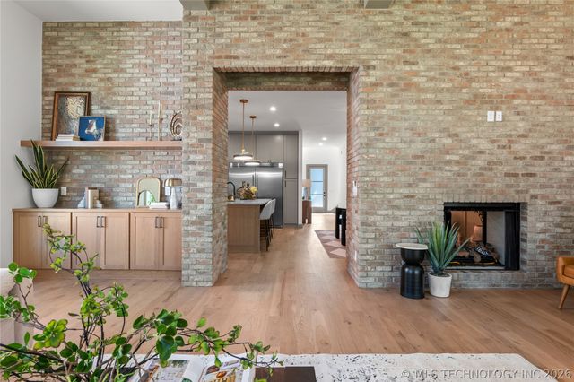 231 E 35th Place, Tulsa, OK 74105
