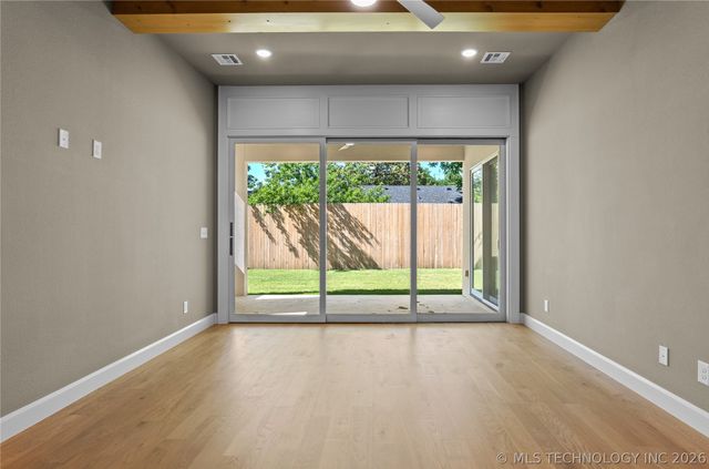 231 E 35th Place, Tulsa, OK 74105