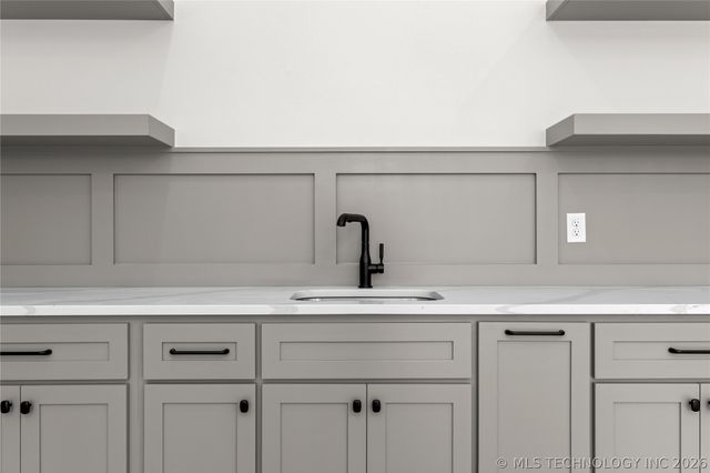 231 E 35th Place, Tulsa, OK 74105