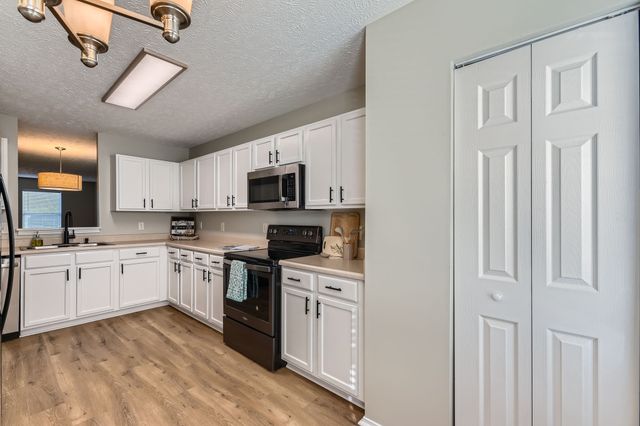 5855 Monroe Xing, Antioch, TN 37013