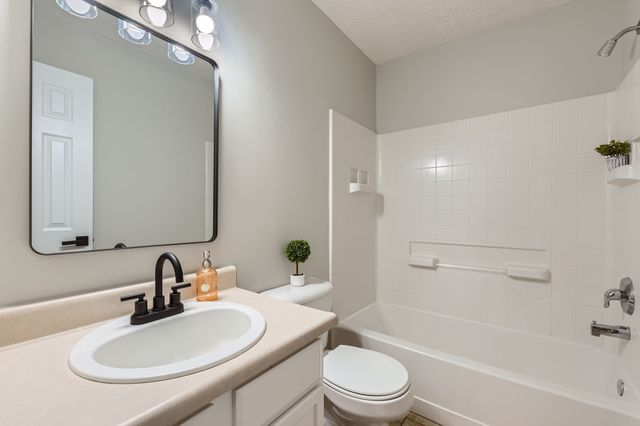 5855 Monroe Xing, Antioch, TN 37013