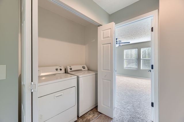 5855 Monroe Xing, Antioch, TN 37013