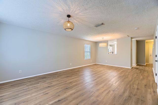 5855 Monroe Xing, Antioch, TN 37013