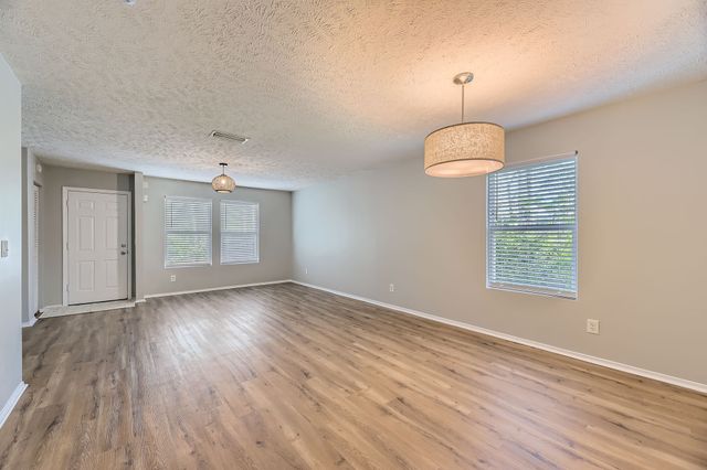 5855 Monroe Xing, Antioch, TN 37013