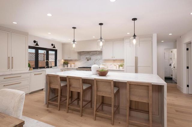 3231 Alameda De Las Pulgas, Menlo Park, CA 94025