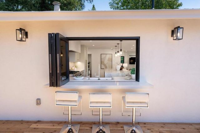 3231 Alameda De Las Pulgas, Menlo Park, CA 94025