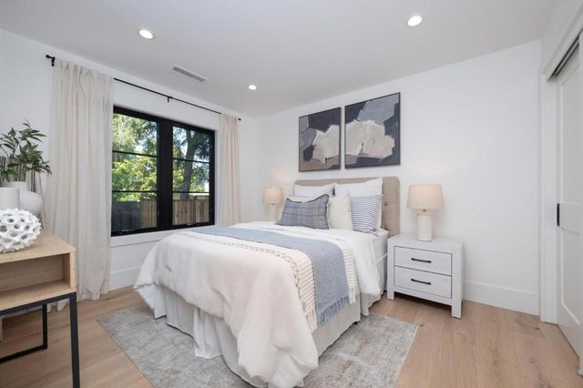 3231 Alameda De Las Pulgas, Menlo Park, CA 94025