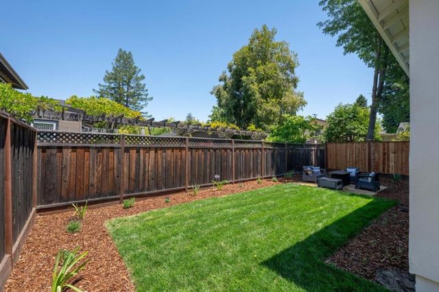 3231 Alameda De Las Pulgas, Menlo Park, CA 94025