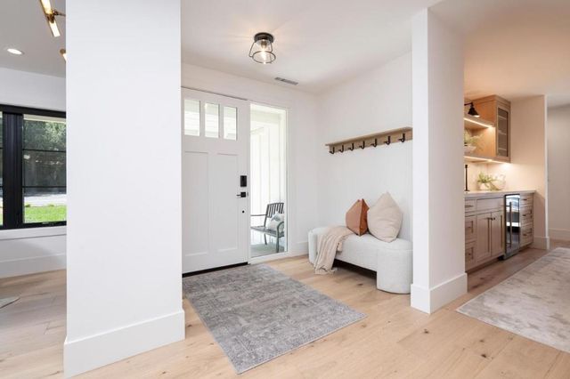 3231 Alameda De Las Pulgas, Menlo Park, CA 94025