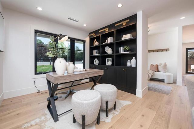 3231 Alameda De Las Pulgas, Menlo Park, CA 94025