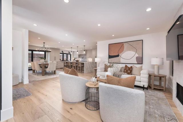 3231 Alameda De Las Pulgas, Menlo Park, CA 94025