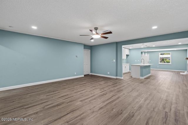 7427 JOHN F KENNEDY Drive W, Jacksonville, FL 32219