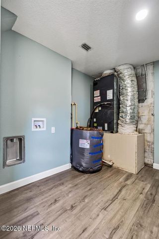 7427 JOHN F KENNEDY Drive W, Jacksonville, FL 32219