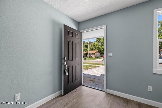 7427 JOHN F KENNEDY Drive W, Jacksonville, FL 32219