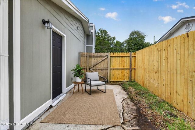 7427 JOHN F KENNEDY Drive W, Jacksonville, FL 32219