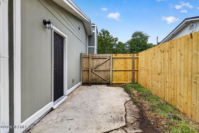 7427 JOHN F KENNEDY Drive W, Jacksonville, FL 32219