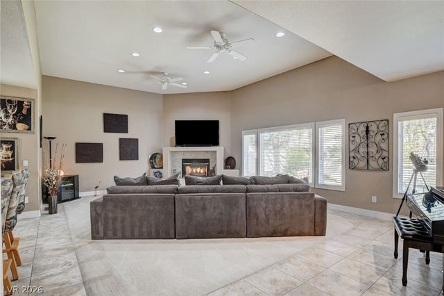 2136 Lookout Point Circle, Las Vegas, NV 89117