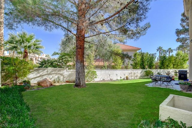 2136 Lookout Point Circle, Las Vegas, NV 89117