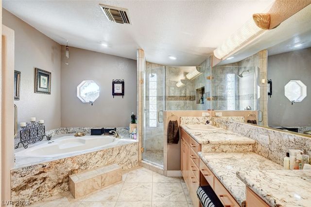 2136 Lookout Point Circle, Las Vegas, NV 89117