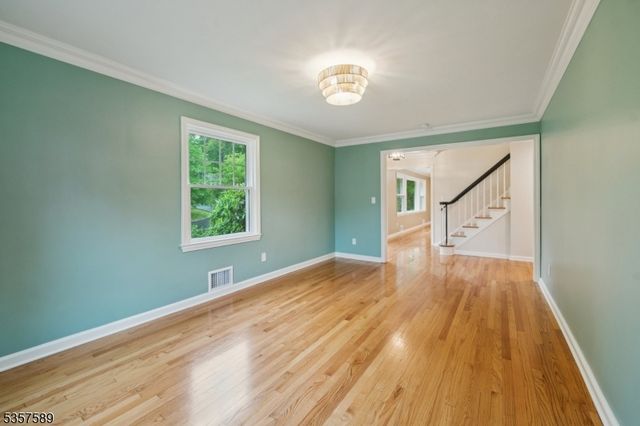 25 Woodcliff Dr, Madison Boro, NJ 07940