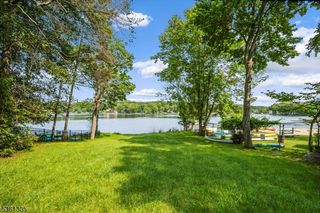 59 W Lake Shore Dr, Rockaway Twp., NJ 07866