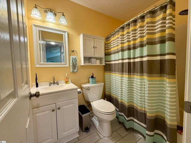 20 Lantern Lane, Greer, SC 29651