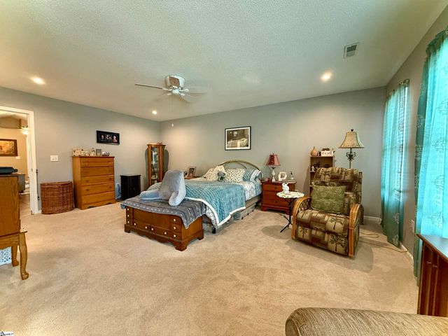 20 Lantern Lane, Greer, SC 29651