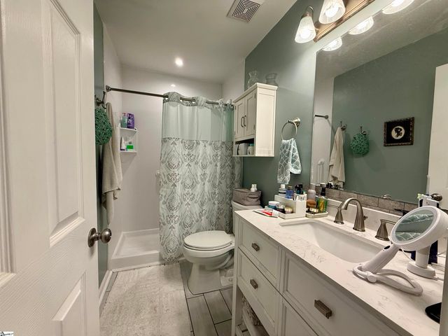 20 Lantern Lane, Greer, SC 29651