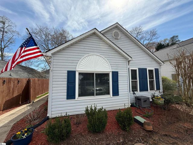 20 Lantern Lane, Greer, SC 29651