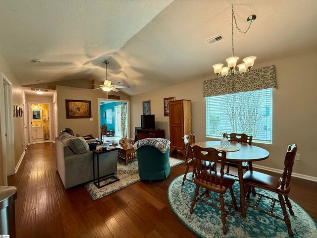 20 Lantern Lane, Greer, SC 29651