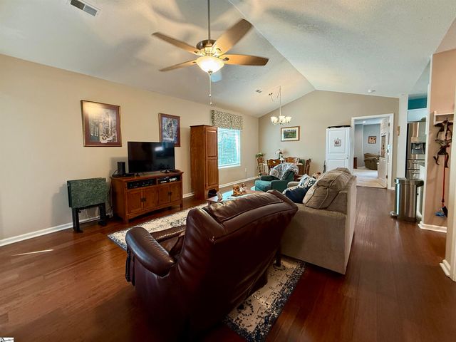 20 Lantern Lane, Greer, SC 29651