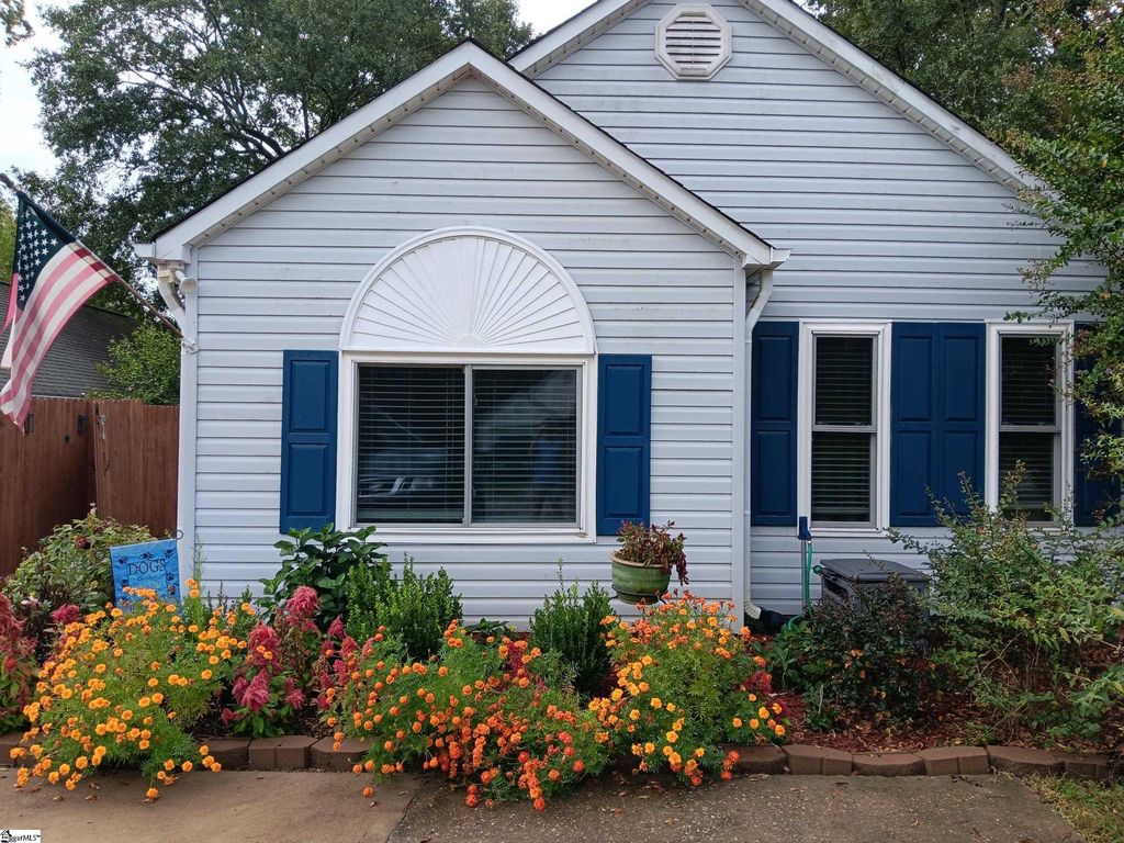 20 Lantern Lane, Greer, SC 29651