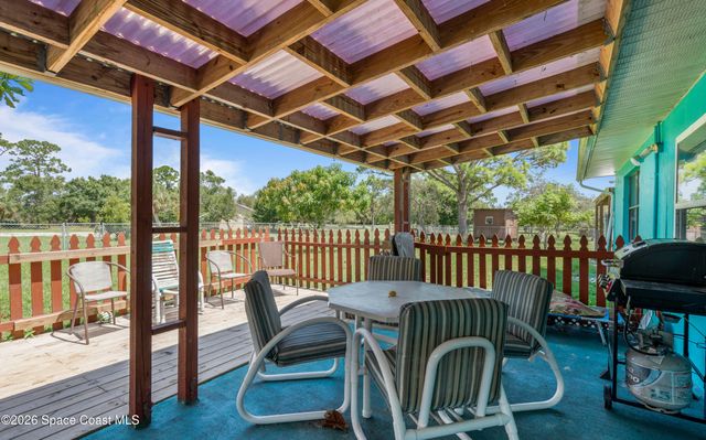 4720 Sand Point Road, Grant, FL 32949