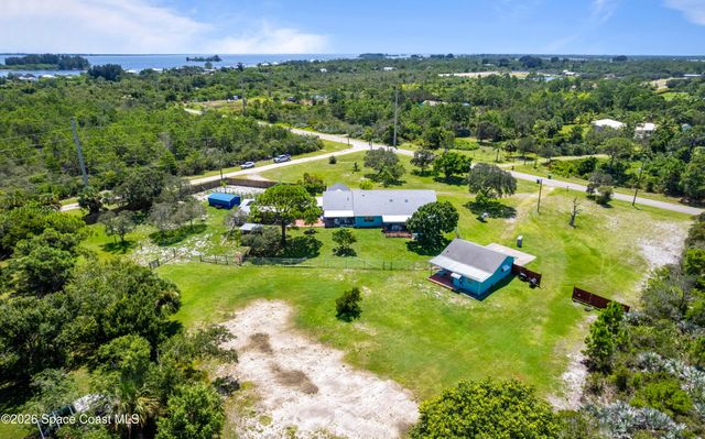 4720 Sand Point Road, Grant, FL 32949