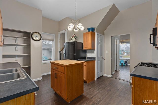 111 W 4th South Street, Mount Olive, IL 62069