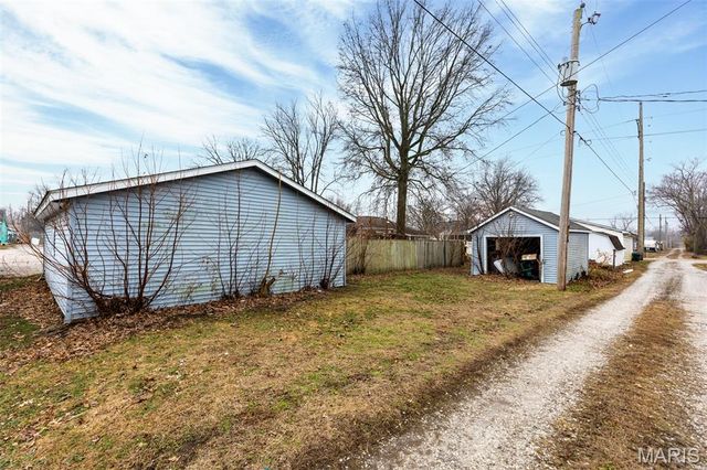 111 W 4th South Street, Mount Olive, IL 62069