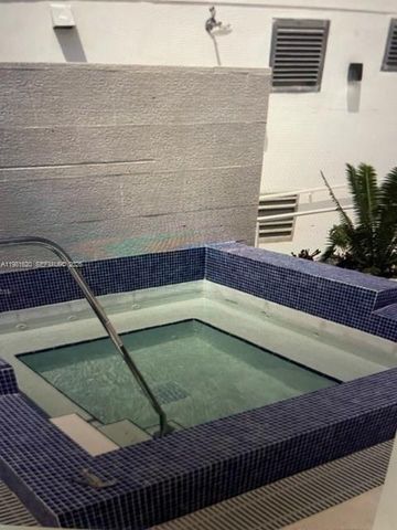 1010 SW 2ND AVE 607, Miami, FL 33130