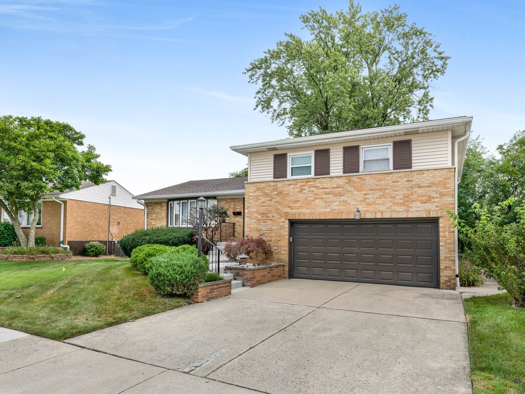 661 Winston Drive, Melrose Park, IL 60160 — photo 3