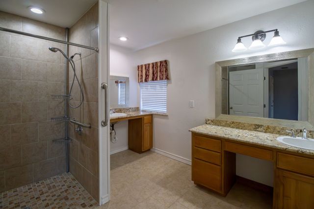 1304 Shawnee Road, Red Oak, TX 75165