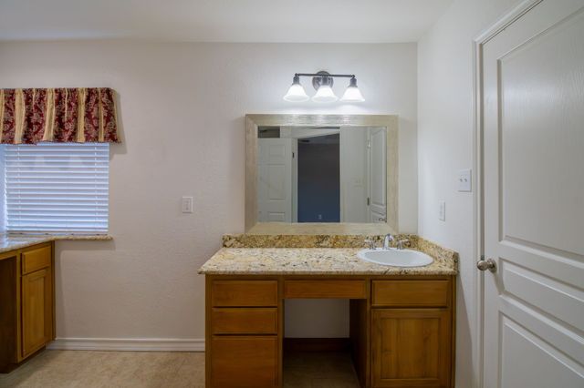 1304 Shawnee Road, Red Oak, TX 75165