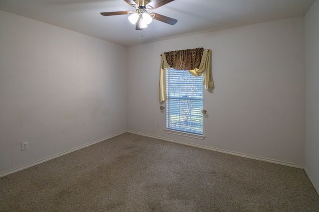 1304 Shawnee Road, Red Oak, TX 75165