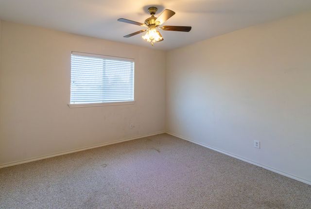 1304 Shawnee Road, Red Oak, TX 75165