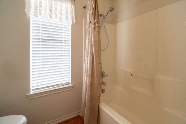 1304 Shawnee Road, Red Oak, TX 75165