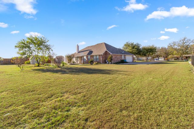 1304 Shawnee Road, Red Oak, TX 75165