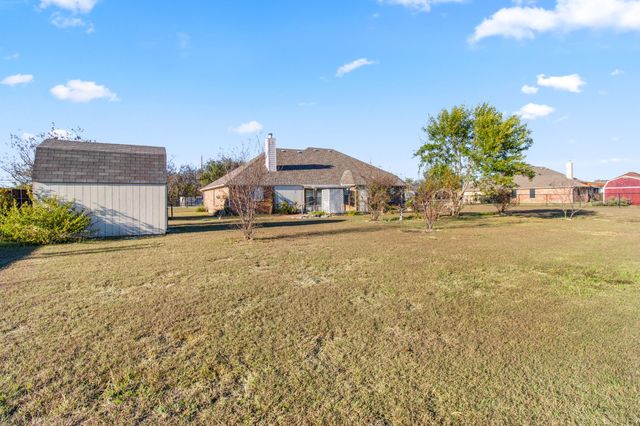 1304 Shawnee Road, Red Oak, TX 75165
