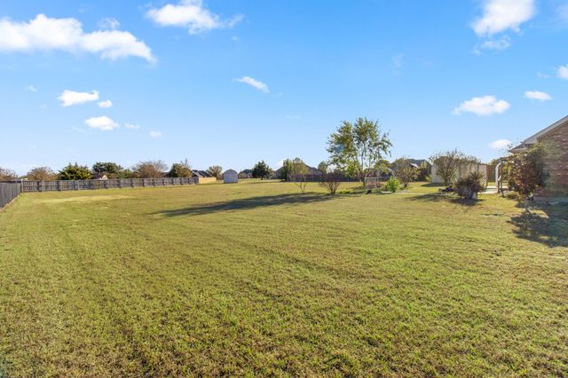 1304 Shawnee Road, Red Oak, TX 75165