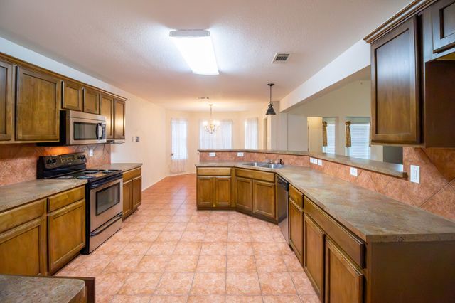 1304 Shawnee Road, Red Oak, TX 75165